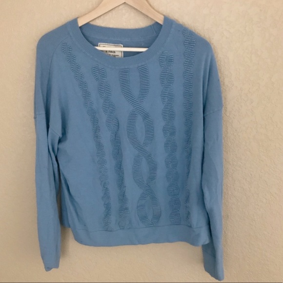 Abercrombie & Fitch Sweaters - Abercrombie & Fitch Blue Sweater